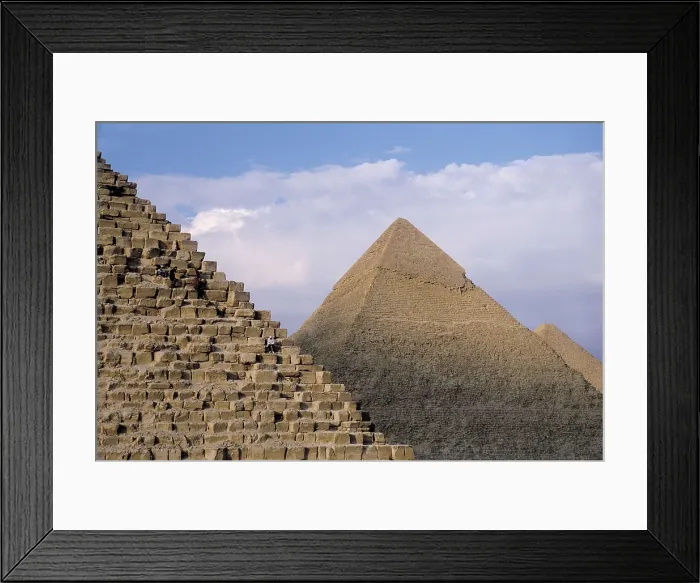 Framed Print : EGYPT. GIZA. Giza. Pyramids of Menkaure, Khafre and Khufu. Egyptian art. Old Kingdom. Architecture. AISA / Everett Collection**US SALES ONLY**