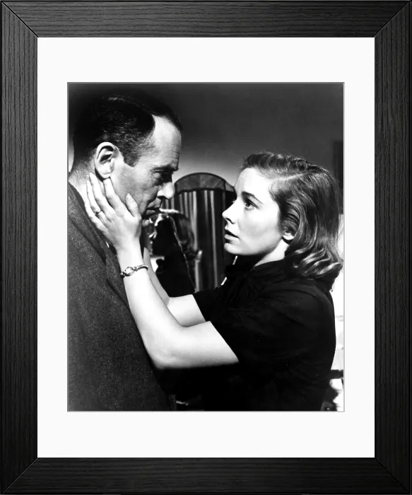Framed Print : THE WRONG MAN, Henry Fonda, Vera Miles, 1956 Framed Print : THE WRONG MAN, Henry Fonda, Vera Miles, 1956