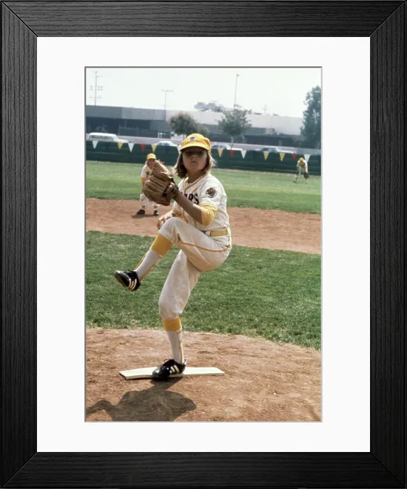 Framed Print : THE BAD NEWS BEARS, Tatum O'Neal, 1976 Framed Print : THE BAD NEWS BEARS, Tatum O'Neal, 1976