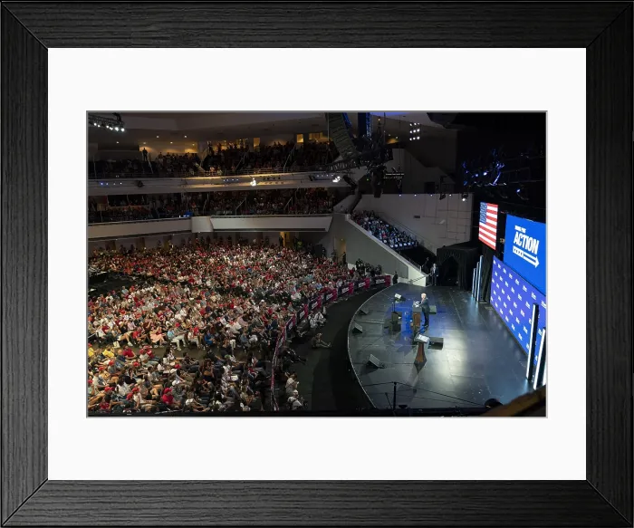 Framed Print : President Donald Trump speaks to an audience of Young Americans at the Dream City Church, Phoenix, June 23, 2020 Framed Print : President Donald Trump speaks to an audience of Young Americans at the Dream City Church, Phoenix, June 23, 2020