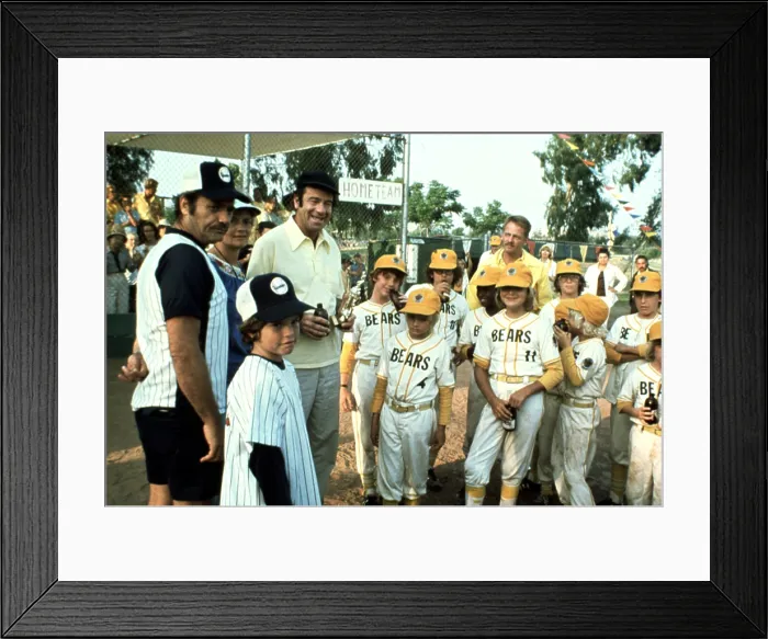 Framed Print : THE BAD NEWS BEARS, Vic Morrow, Joyce Van Patten, Walter Matthau, Alfred Lutter, Tatum O'Neal, Jackie Earle Haley, 1976