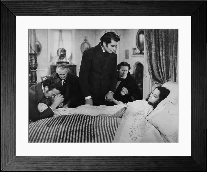 Framed Print : WUTHERING HEIGHTS, David Niven, Donald Crisp, Laurence Olivier, Flora Robson, Merle Oberon, 1939 Framed Print : WUTHERING HEIGHTS, David Niven, Donald Crisp, Laurence Olivier, Flora Robson, Merle Oberon, 1939