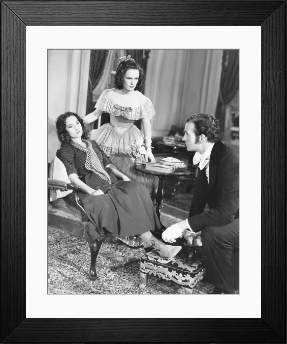 Framed Print : WUTHERING HEIGHTS, from left: Merle Oberon, Geraldine Fitzgerald, David Niven, 1939 Framed Print : WUTHERING HEIGHTS, from left: Merle Oberon, Geraldine Fitzgerald, David Niven, 1939
