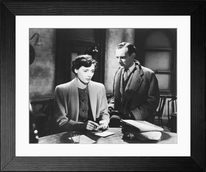 Framed Print : BRIEF ENCOUNTER, from left: Celia Johnson, Trevor Howard, 1945 Framed Print : BRIEF ENCOUNTER, from left: Celia Johnson, Trevor Howard, 1945