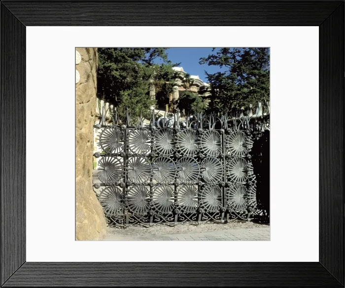 Framed Print : GAUDI i CORNET, Antoni (1852-1926). Park Gell. 1900-1914. SPAIN. CATALONIA. Barcelona. Park Gell. Iron forged main gate. Modernism. Forging