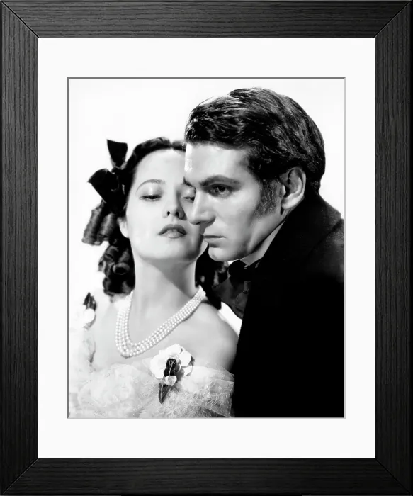 Framed Print : WUTHERING HEIGHTS, Merle Oberon, Laurence Olivier, 1939