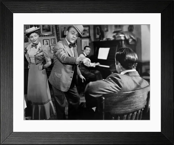 Framed Print : YANKEE DOODLE DANDY, Joan Leslie, James Cagney, 1942
