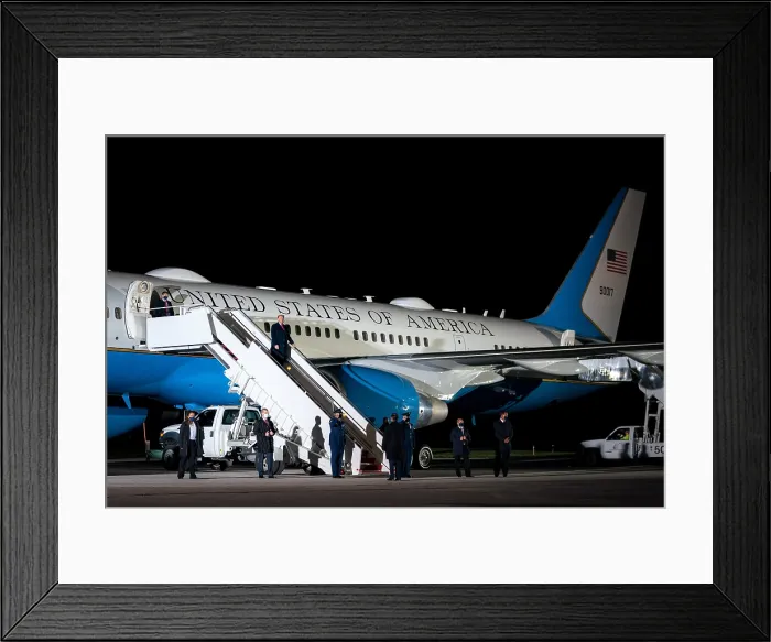 Framed Print : President Donald Trump disembarks Air Force One on Oct. 20, 2020, at Erie International Airport in Pennsylvania (BSLOC_2020_9_11) Framed Print : President Donald Trump disembarks Air Force One on Oct. 20, 2020, at Erie International Airport in Pennsylvania (BSLOC_2020_9_11)