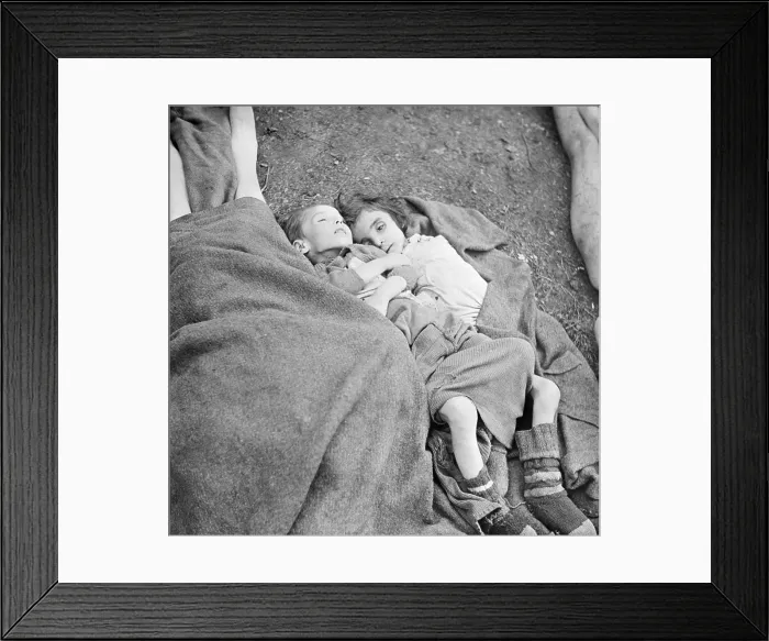 Framed Print : Two young children who starved to death in the Nazi German Belsen Concentration Camp. April 1945, World War 2 (BSLOC_2015_13_9)