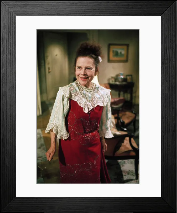 Framed Print : WHERE'S POPPA?, Ruth Gordon, 1970 Framed Print : WHERE'S POPPA?, Ruth Gordon, 1970