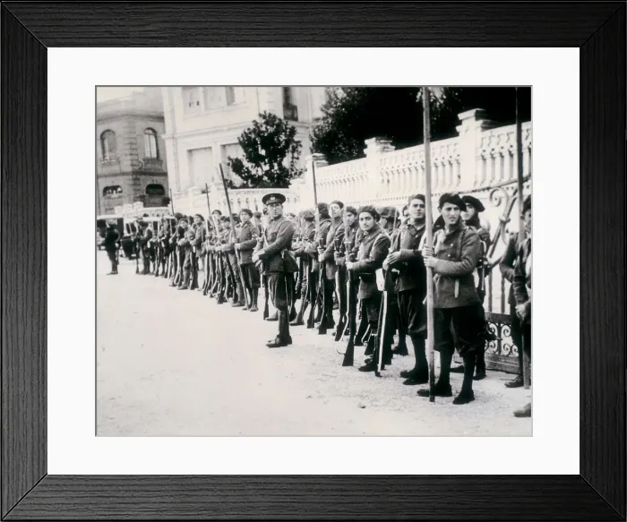 Framed Print : Spain. Civil War. Basque troops at the Republic orders. Soldiers in formation during the defense of Vizcaya (1937). AISA / Everett Collection**US SALES ONLY**
