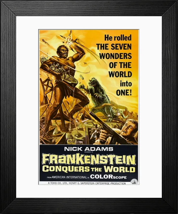 Framed Print : FRANKENSTEIN CONQUERS THE WORLD, (aka FURANKENSHUTAIN TAI CHITEI KAIJU BARAGON), from left: Koji Furuhata (as the giant Frankenstein monster), Haruo Nakajima (green monster)