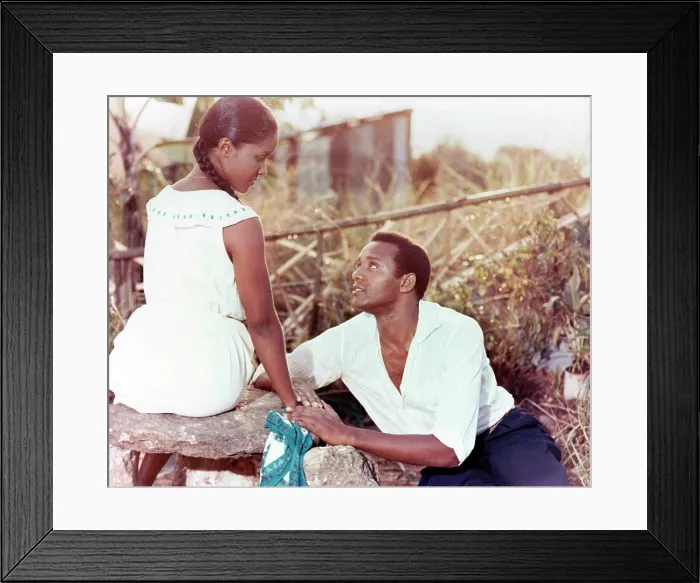 Framed Print : BLACK ORPHEUS, (aka ORFEU NEGRO), from left: Marpessa Dawn, Breno Mello, 1959 Framed Print : BLACK ORPHEUS, (aka ORFEU NEGRO), from left: Marpessa Dawn, Breno Mello, 1959