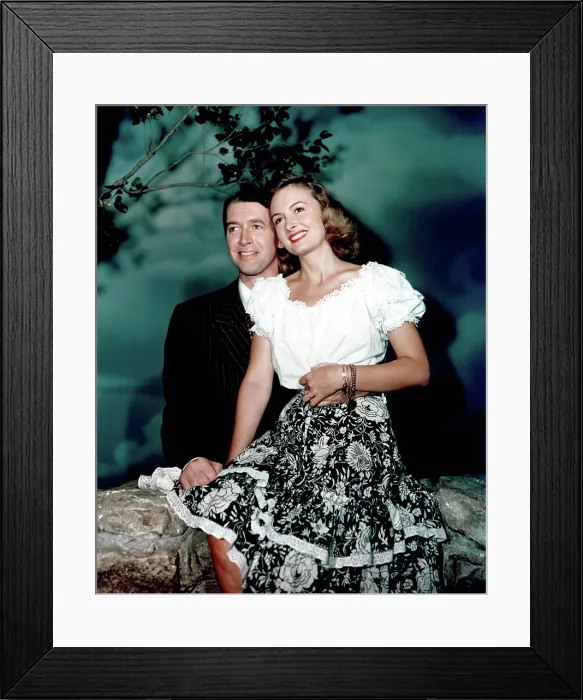 Framed Print : IT'S A WONDERFUL LIFE, James Stewart, Donna Reed, 1946 Framed Print : IT'S A WONDERFUL LIFE, James Stewart, Donna Reed, 1946