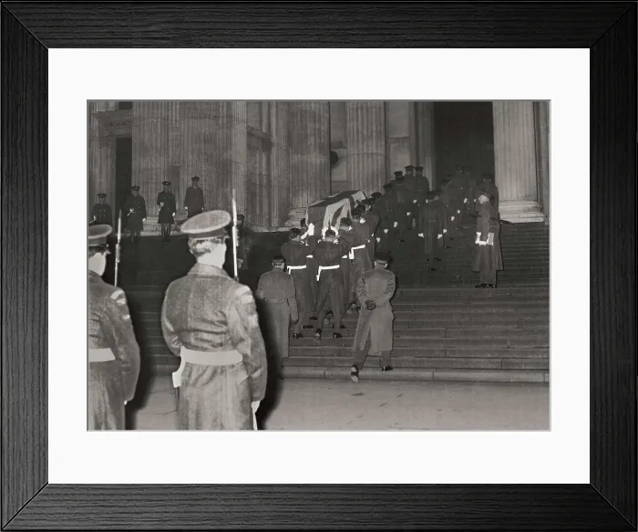 Framed Print : Churchill, Sir Winston Leonard Spencer (1874-1965). Preparations for the funerals of Winston Churchill Framed Print : Churchill, Sir Winston Leonard Spencer (1874-1965). Preparations for the funerals of Winston Churchill