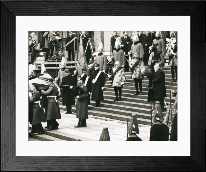 Framed Print : Churchill, Sir Winston Leonard Spencer (1874-1965). Funeral of Winston Churchill on the 30th January 1965 Framed Print : Churchill, Sir Winston Leonard Spencer (1874-1965). Funeral of Winston Churchill on the 30th January 1965