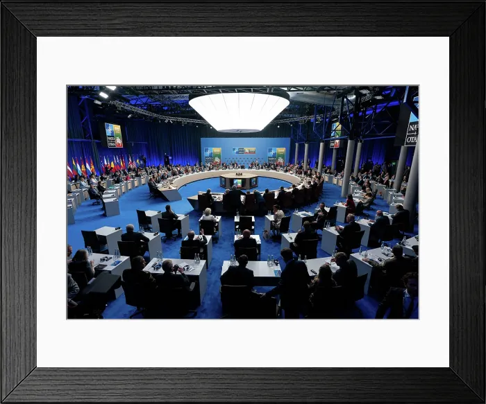 Framed Print : Formally dressed heads of State and NATO ministers at the NATO Summit, applaud Ukrainian President Volodymyr Zelenskyy, wearing kaki fatigues Framed Print : Formally dressed heads of State and NATO ministers at the NATO Summit, applaud Ukrainian President Volodymyr Zelenskyy, wearing kaki fatigues