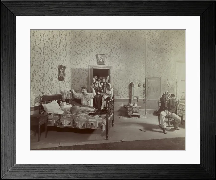 Framed Print : Scene from LITTLE ITALY, a play by Horace Fry, produced in 1902 and set in a NYC tenement apartment