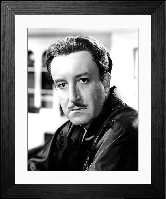 Framed Print : THE WORLD OF HENRY ORIENT, Peter Sellers, 1964 Framed Print : THE WORLD OF HENRY ORIENT, Peter Sellers, 1964