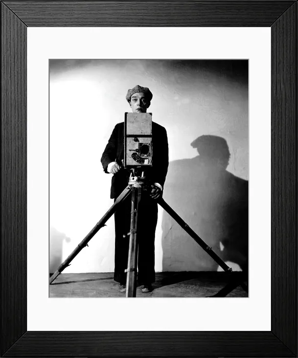 Framed Print : THE CAMERAMAN, Buster Keaton, 1928