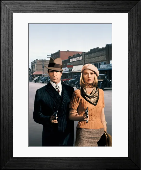 Framed Print : BONNIE AND CLYDE, Warren Beatty, Faye Dunaway, 1967 Framed Print : BONNIE AND CLYDE, Warren Beatty, Faye Dunaway, 1967
