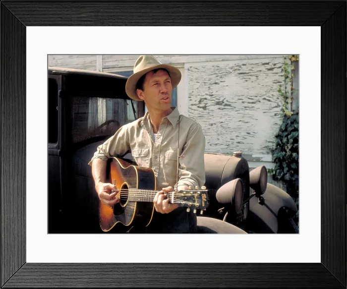 Framed Print : BOUND FOR GLORY, David Carradine, 1976 Framed Print : BOUND FOR GLORY, David Carradine, 1976