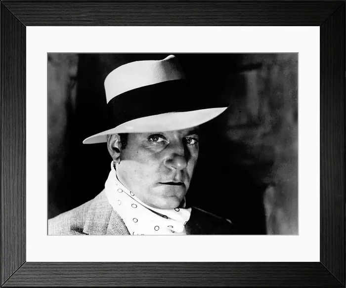 Framed Print : PEPE LE MOKO, Jean Gabin, 1937 Framed Print : PEPE LE MOKO, Jean Gabin, 1937