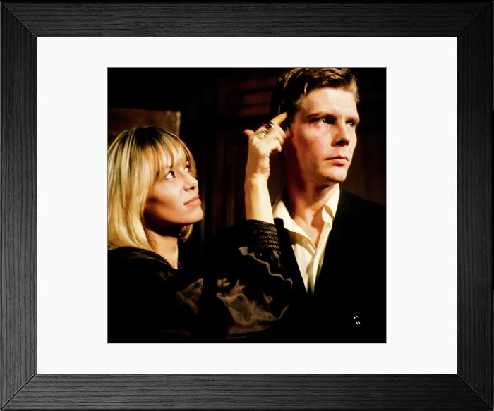 Framed Print : PERFORMANCE, Anita Pallenberg, James Fox, 1970