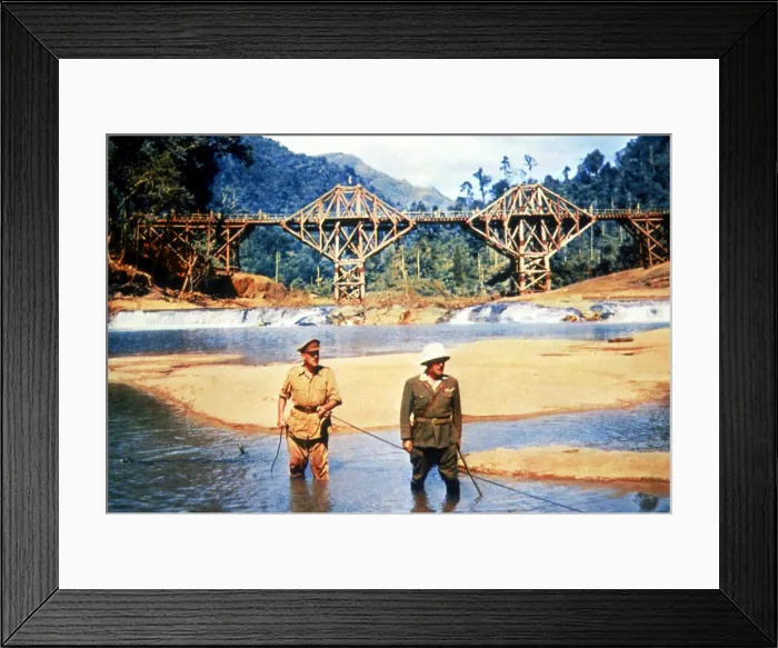 Framed Print : THE BRIDGE ON THE RIVER KWAI, Alec Guinness, Sessue Hayakawa, 1957