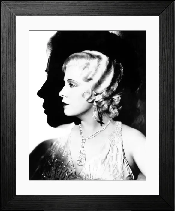 Framed Print : I'M NO ANGEL, Mae West, 1933