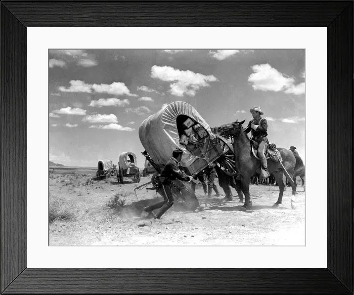 Framed Print : FORT APACHE, John Wayne (right), 1948 Framed Print : FORT APACHE, John Wayne (right), 1948