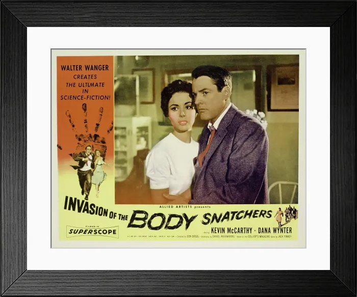 Framed Print : INVASION OF THE BODY SNATCHERS, from left, Dana Wynter, Kevin McCarthy, (also inset, left), 1956