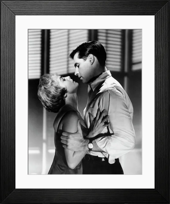 Framed Print : PSYCHO, Janet Leigh, John Gavin, 1960