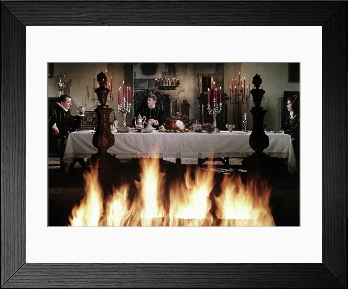 Framed Print : THE PIT AND THE PENDULUM, Vincent Price, John Kerr, Luana Anders, 1961