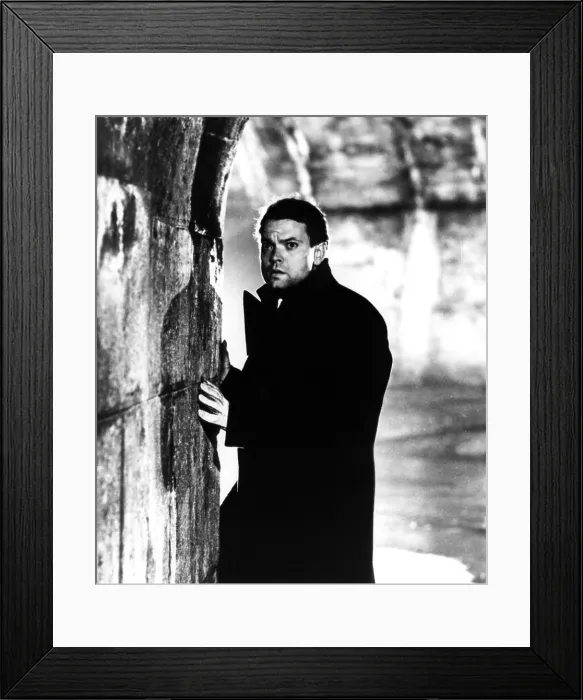 Framed Print : THE THIRD MAN, Orson Welles, 1949 Framed Print : THE THIRD MAN, Orson Welles, 1949