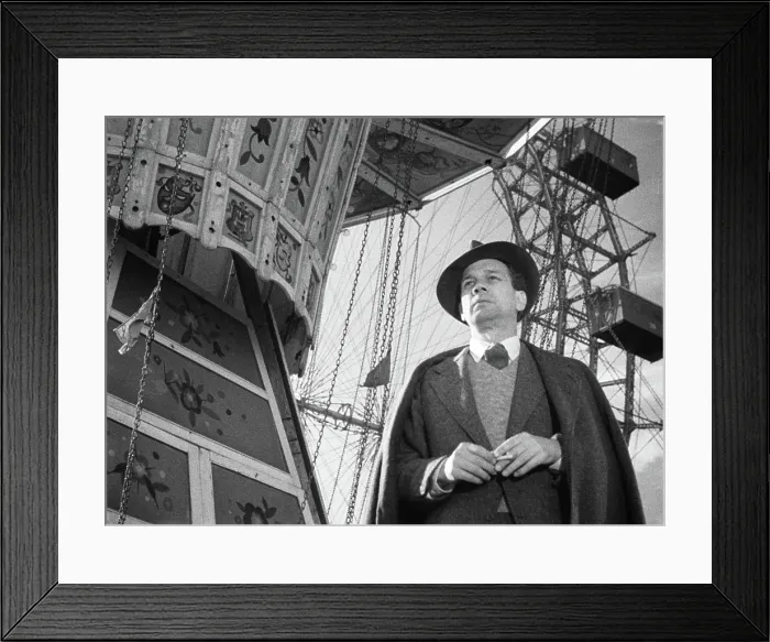 Framed Print : THE THIRD MAN, (aka THE 3RD MAN), Joseph Cotten, 1949 Framed Print : THE THIRD MAN, (aka THE 3RD MAN), Joseph Cotten, 1949