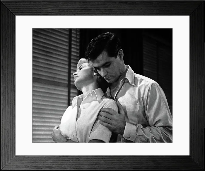 Framed Print : PSYCHO, Janet Leigh, John Gavin, 1960