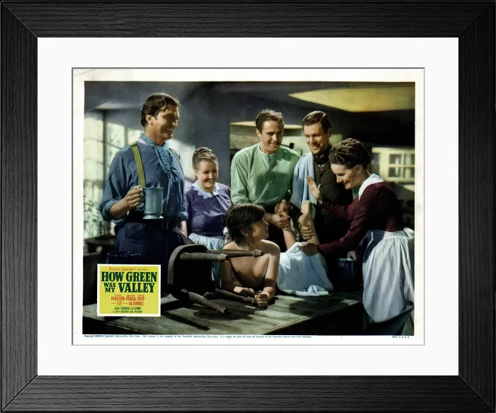 Framed Print : HOW GREEN WAS MY VALLEY, from left, John Loder, Sara Allgood, Roddy McDowall, Patric Knowles, Richard Fraser, Maureen O'Hara, 1941