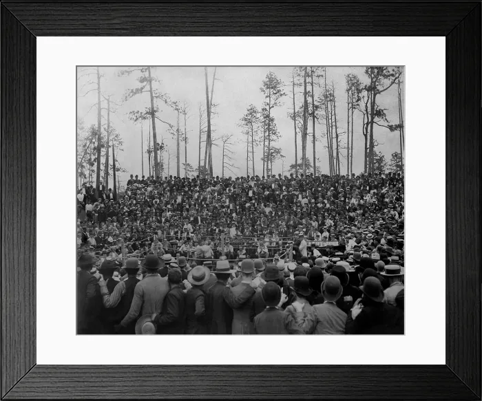 Framed Print : John L. Sullivan and Jake Kilrain boxing in Richburg, Mississippi, July 8, 1889. 3000 spectators took trains to the fight's secret location, for the bareknuckle bout Framed Print : John L. Sullivan and Jake Kilrain boxing in Richburg, Mississippi, July 8, 1889. 3000 spectators took trains to the fight's secret location, for the bareknuckle bout