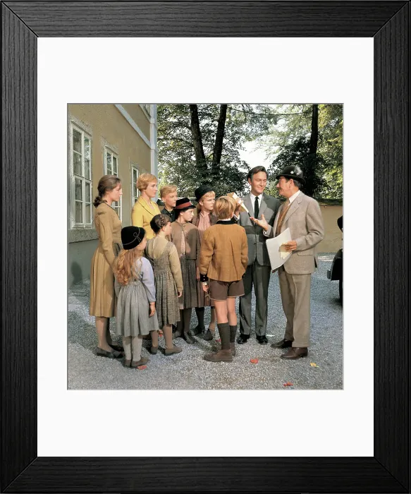 Framed Print : THE SOUND OF MUSIC, front row: Kym Karath, Debbie Turner, Duane Chase; back from left: Charmian Carr, Julie Andrews, Nicholas Hammond, Angela Cartwright, Heather Menzies Framed Print : THE SOUND OF MUSIC, front row: Kym Karath, Debbie Turner, Duane Chase; back from left: Charmian Carr, Julie Andrews, Nicholas Hammond, Angela Cartwright, Heather Menzies