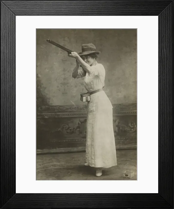 Framed Print : Miss M.V. Lannan, of the Nemours Gun Club of Wilmington, Delaware, c. 1914-1915