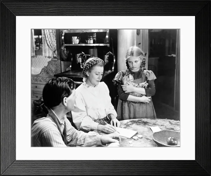 Framed Print : I REMEMBER MAMA, Philip Dorn, Irene Dunne, June Hedin, 1948 Framed Print : I REMEMBER MAMA, Philip Dorn, Irene Dunne, June Hedin, 1948