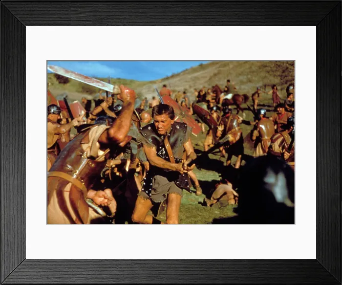 Framed Print : SPARTACUS, Kirk Douglas, 1960 Framed Print : SPARTACUS, Kirk Douglas, 1960