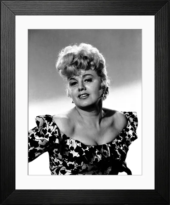 Framed Print : A PATCH OF BLUE, Shelley Winters, 1965 Framed Print : A PATCH OF BLUE, Shelley Winters, 1965