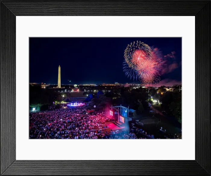 Framed Print : Military families and other guests of President Biden watch the National 4th of July Fireworks from the White House South Lawn on July 4, 2022. (BSLOC_2022_6_1)