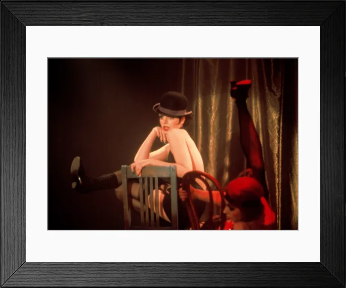 Framed Print : CABARET, Liza Minnelli, 1972 Framed Print : CABARET, Liza Minnelli, 1972