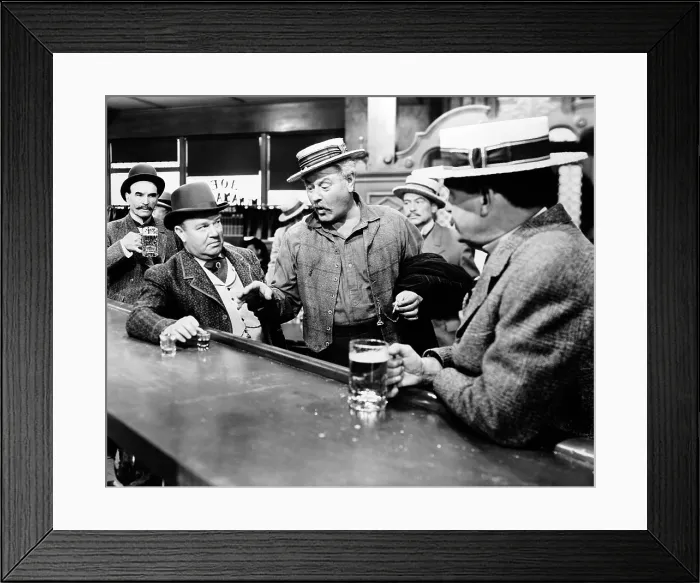 Framed Print : THE STRAWBERRY BLONDE, Alan Hale Sr. (center), 1941