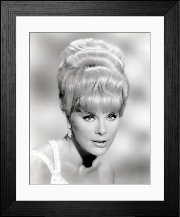 Framed Print : THE OSCAR, Elke Sommer, 1966 Framed Print : THE OSCAR, Elke Sommer, 1966