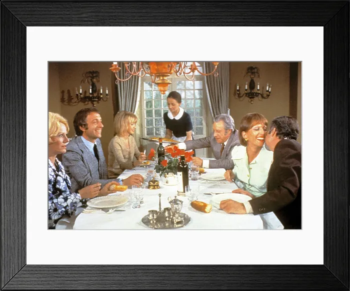 Framed Print : THE DISCREET CHARM OF THE BOURGEOISIE, (aka LE CHARME DISCRET DE LA BOURGEOISIE), Delphine Seyrig, Jean-Pierre Cassel, Bulle Ogier, Milena Vukotic, Paul Frankeur, Stephane Audran