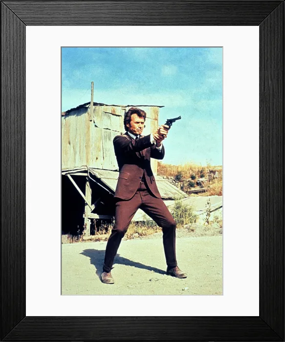 Framed Print : DIRTY HARRY, Clint Eastwood, 1971